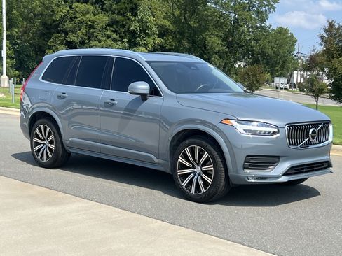 Used 2023 Volvo XC90 B5 Core AWD/4WD image 1