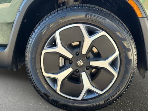 Used 2024 Rivian R1T Adventure image 23