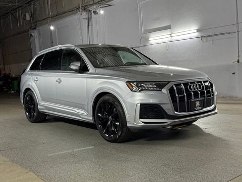 Used 2022 Audi SQ7 Premium Plus w/ SQ7 Executive Package AWD/4WD image 3