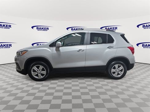 Certified 2020 Chevrolet Trax LT w/ LT Convenience Package image 8