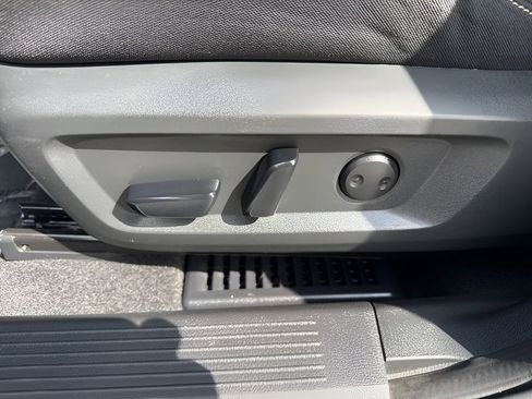 Used 2024 Nissan Rogue SV FWD image 10