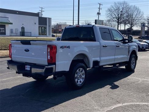 Used 2024 Ford F250 XLT image 3