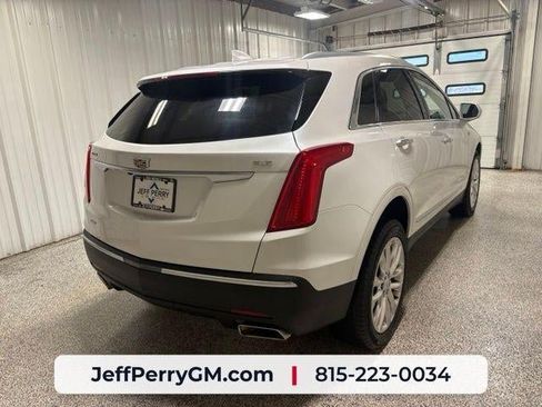 Used 2019 Cadillac XT5 Luxury AWD/4WD image 3