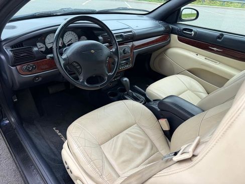 Used 2002 Chrysler Sebring Limited FWD image 21