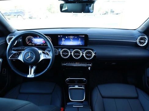 Used 2025 Mercedes-Benz CLA 250 image 13