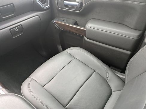 Used 2021 GMC Sierra 1500 SLT w/ SLT Convenience Package image 16