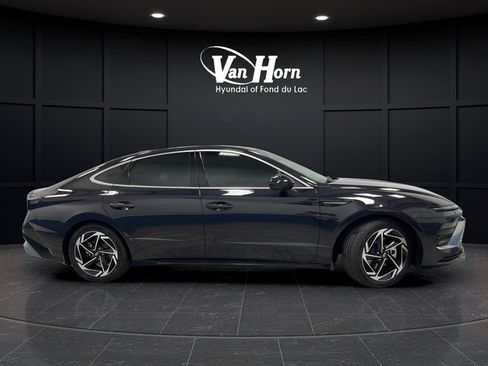 Used 2024 Hyundai Sonata SEL w/ Convenience Package FWD image 8