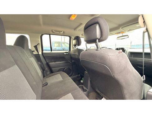 Used 2016 Jeep Patriot Sport w/ Power Value Group AWD/4WD image 10