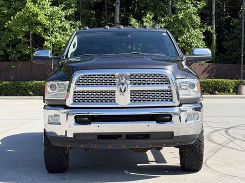 Used 2017 RAM 3500 Laramie AWD/4WD image 2