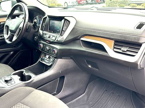 Used 2021 GMC Terrain SLE w/ Driver Convenience Package image 22