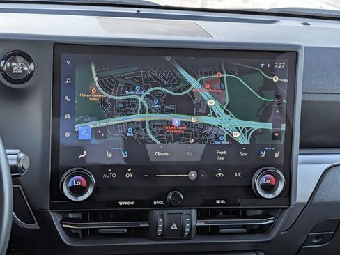 Used 2025 Lexus GX 550 w/ Accessory Package (2T) AWD/4WD image 15