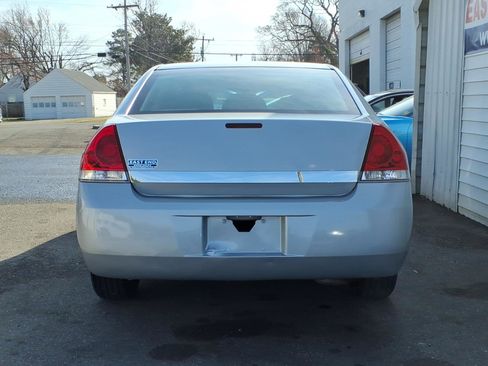 Used 2011 Chevrolet Impala LT FWD image 4