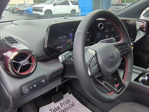 New 2025 Chevrolet Blazer EV RS image 10