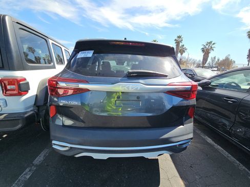 Used 2022 Kia Seltos EX AWD/4WD image 8