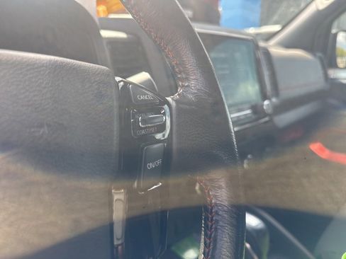 Used 2024 Nissan Frontier PRO-4X w/ Off-Road Protection Package image 17