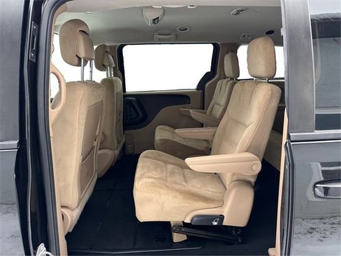 Used 2016 Dodge Grand Caravan SE w/ Quick Order Package 29E SE image 11