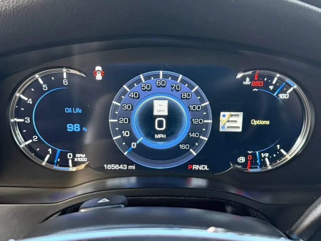 Used 2018 Cadillac Escalade Premium Luxury RWD image 23