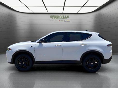 New 2024 Dodge Hornet GT w/ GT Blacktop Package image 2