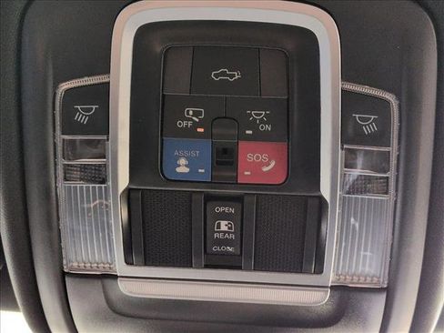 Used 2023 RAM 1500 Limited AWD/4WD image 11