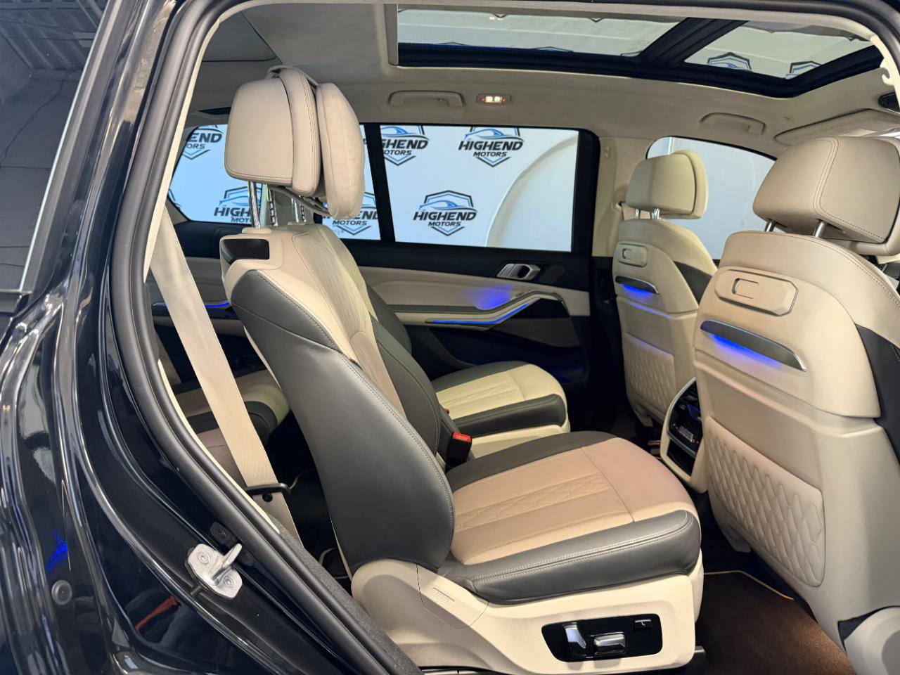 Used 2023 BMW X7 xDrive40i w/ Executive Package AWD/4WD image 26