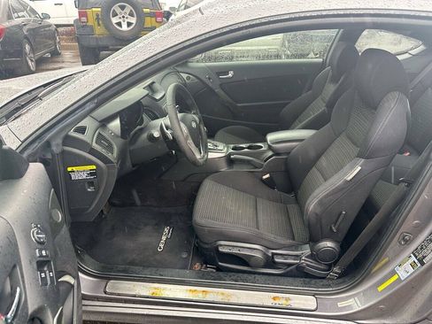 Used 2010 Hyundai Genesis 2.0T RWD image 19