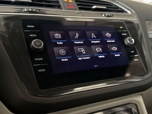 Certified 2024 Volkswagen Tiguan SE R-Line FWD image 17