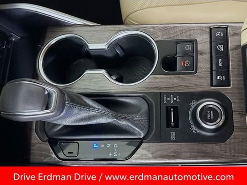 Certified 2021 Toyota Highlander Limited image 19