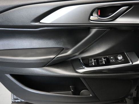 Used 2019 MAZDA CX-9 Touring image 10