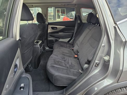 Used 2018 Nissan Murano SV w/ Premium Package image 13