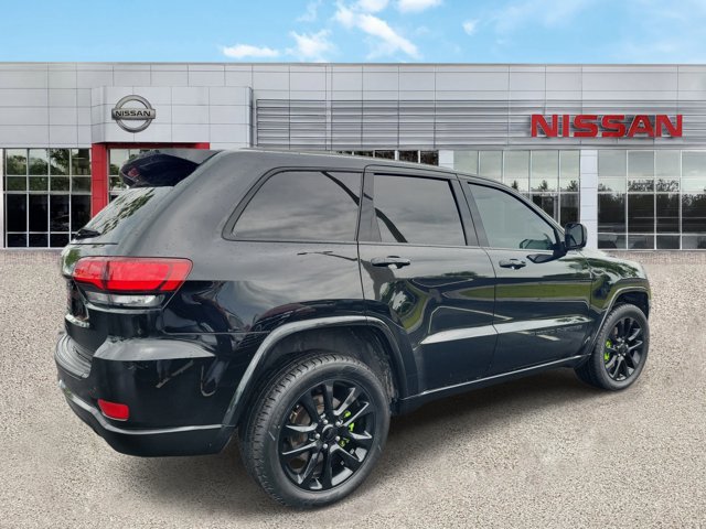 Used 2022 Jeep Grand Cherokee Laredo AWD/4WD image 10