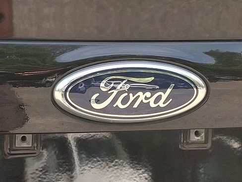 Used 2016 Ford C-MAX Energi SEL w/ Equipment Group 301A image 30