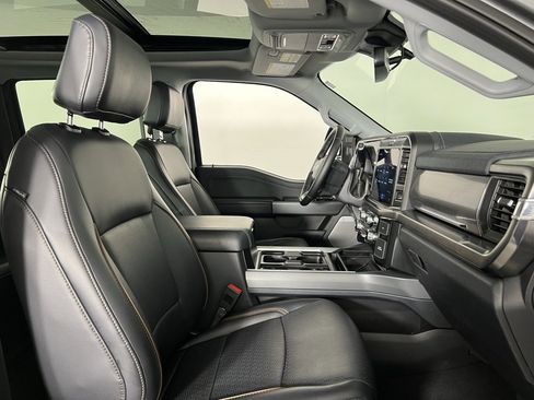 Used 2025 Ford F450 Lariat w/ FX4 Off-Road Package image 33