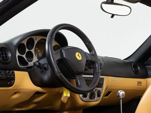 Used 2004 Ferrari 360 Spider RWD image 5