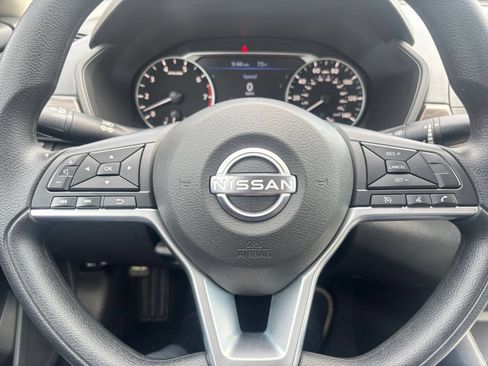 Used 2025 Nissan Altima 2.5 SV FWD image 29