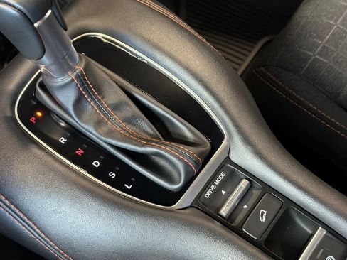 Used 2025 Honda HR-V Sport image 23