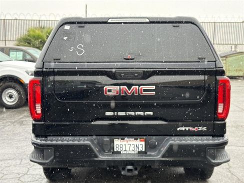 Used 2022 GMC Sierra 1500 AT4X image 4