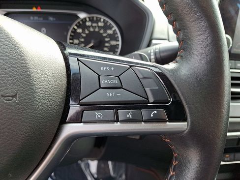 Used 2024 Nissan Altima 2.5 SR FWD image 21