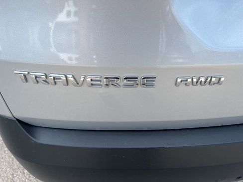 Used 2019 Chevrolet Traverse LS w/ LPO, Floor Liner Package AWD/4WD image 31