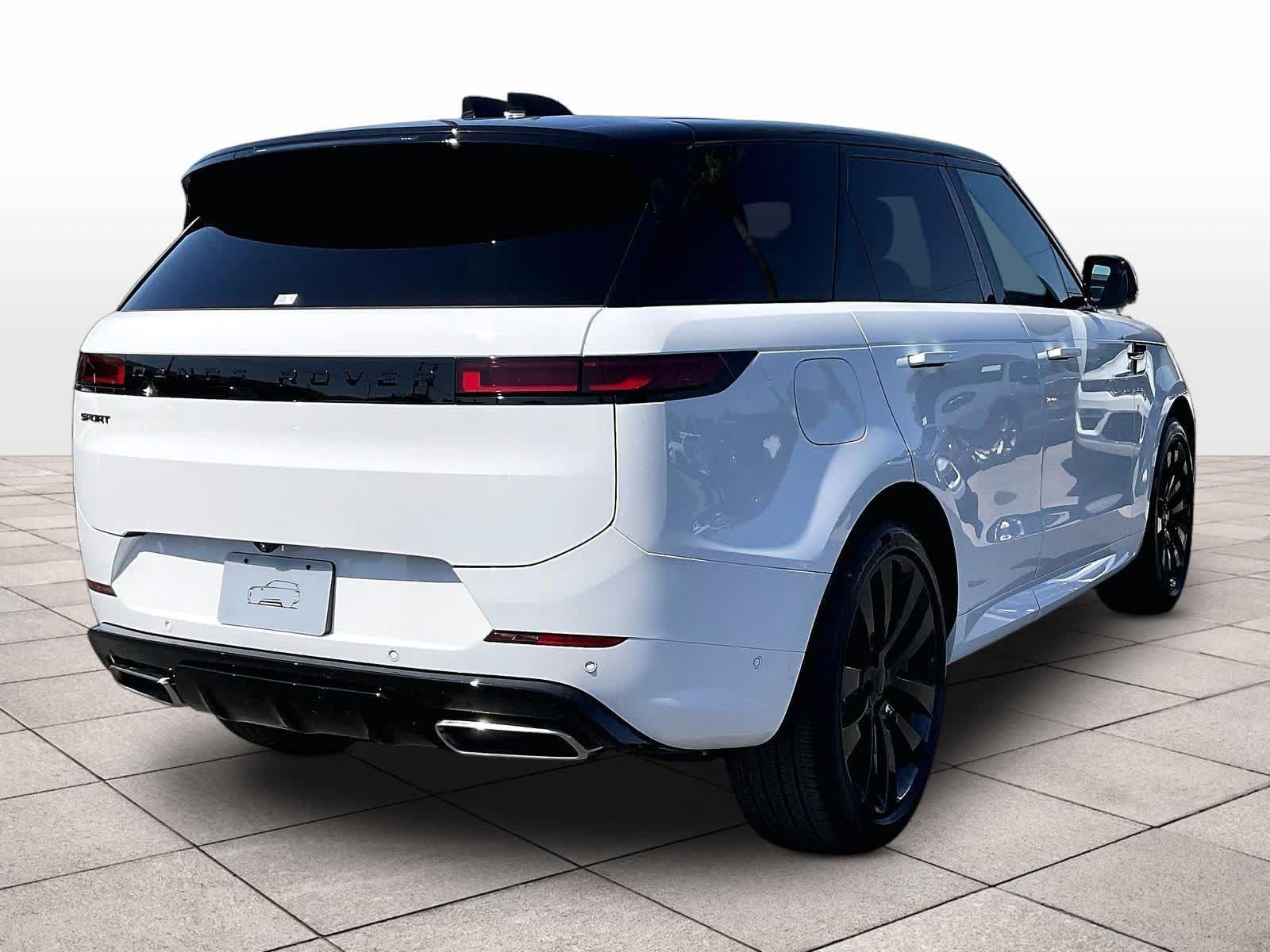 New 2027 Land Rover Range Rover Sport Dynamic SE AWD/4WD image 4