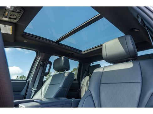 Used 2025 Toyota Tundra Platinum AWD/4WD image 13