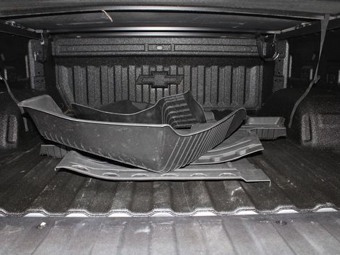 Used 2025 Chevrolet Silverado 1500 High Country w/ High Country Premium Package AWD/4WD image 19