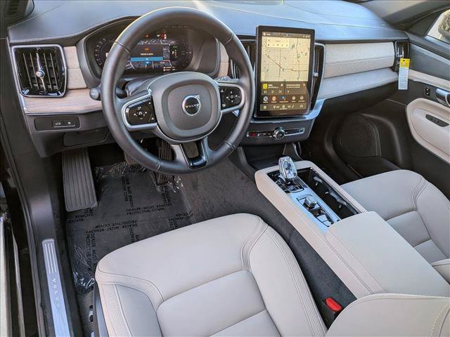 New 2026 Volvo XC90 T8 Plus w/ Protection Package Premier AWD/4WD image 3