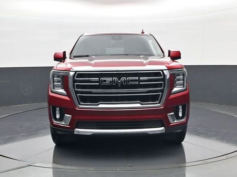 Used 2023 GMC Yukon SLT w/ SLT Premium Package AWD/4WD image 2