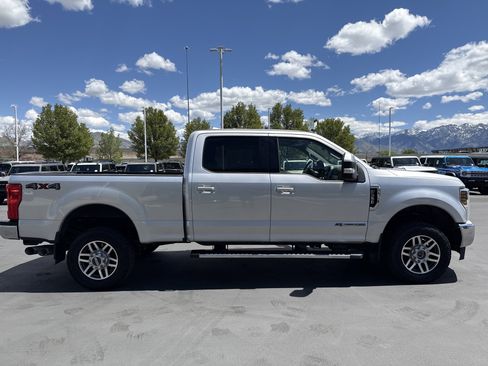 Used 2019 Ford F350 Lariat w/ Camper Package AWD/4WD image 3
