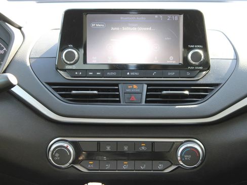 Used 2023 Nissan Altima 2.5 S FWD image 22