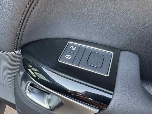 Used 2022 Land Rover Range Rover Sport HSE Silver Edition image 42