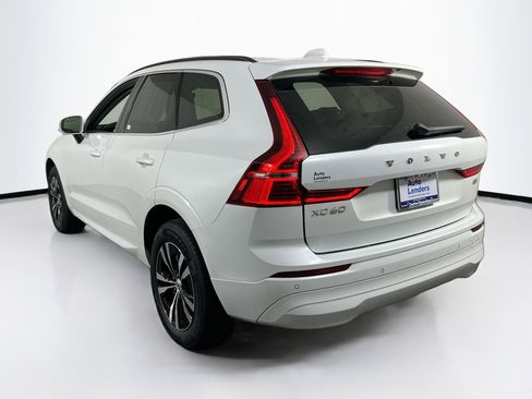 Used 2023 Volvo XC60 B5 Core image 7