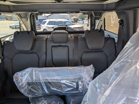 New 2026 Ford Bronco Badlands AWD/4WD image 30
