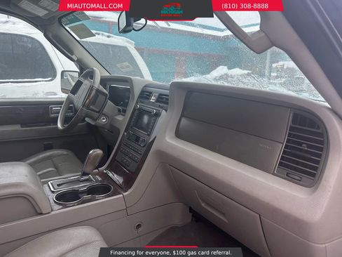 Used 2012 Lincoln Navigator 4WD image 14