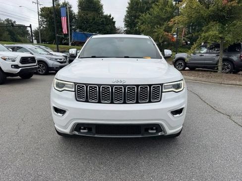 Used 2017 Jeep Grand Cherokee Overland AWD/4WD image 8